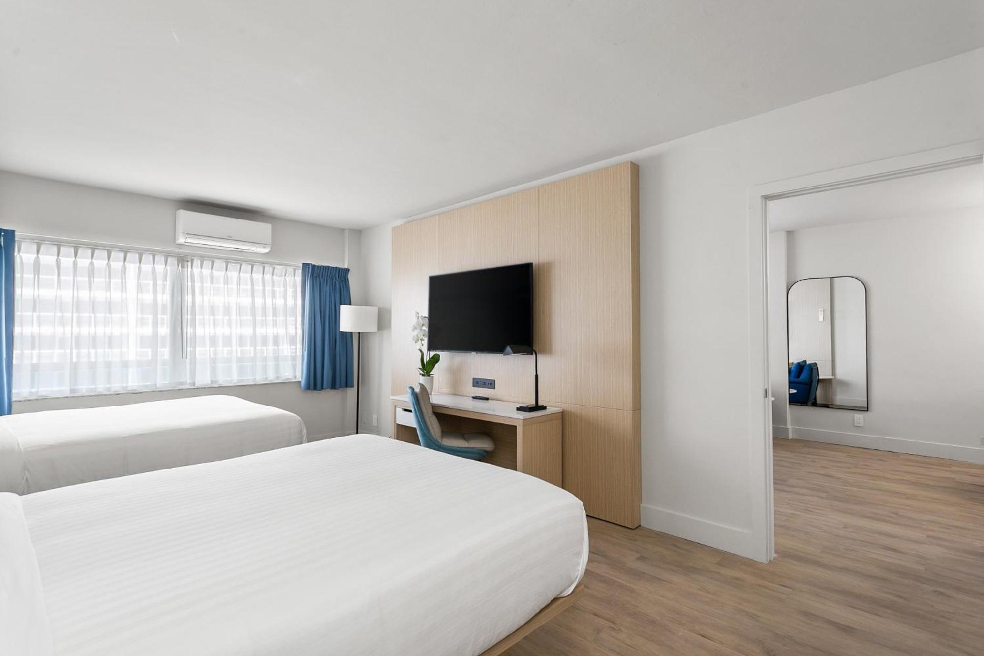 Suite mit Doppelbett und Meerblick